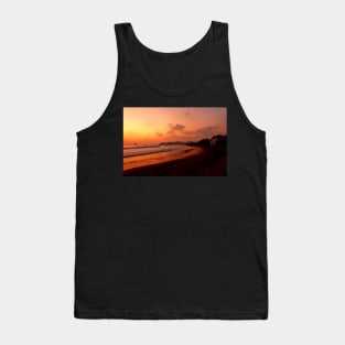 Coucher de soleil sur une plage au Mexique Tank Top